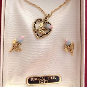 Vintage -gold plated w/delicate handmade porcelain